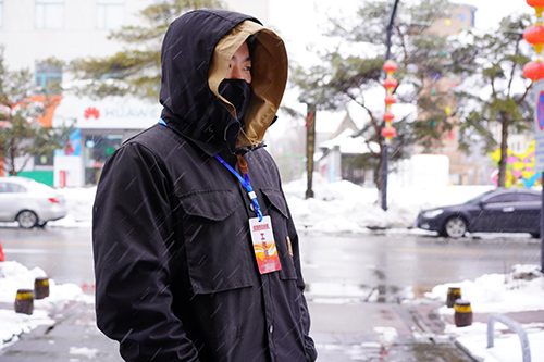 春雪中的守望者：疫情不除，我們不散